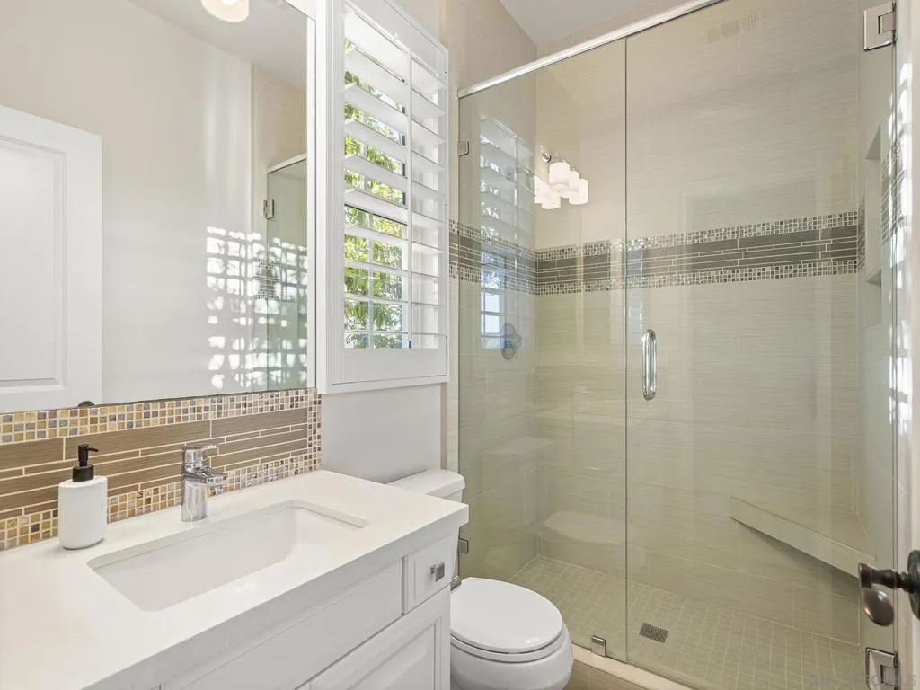 Ensuite guest bedroom