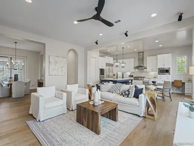 Den/Family/Great Room