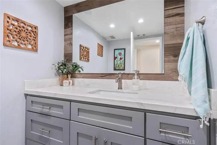 6321 Balcom Ave, Encino, California 91316