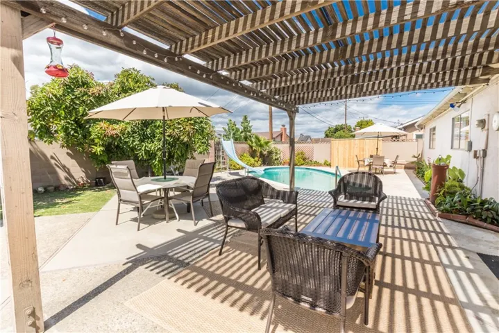 7161 El Rey, Buena Park, California 90620