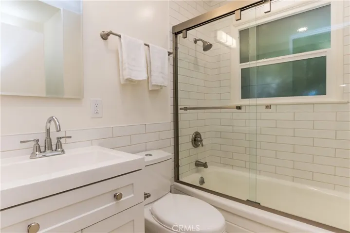 7161 El Rey, Buena Park, California 90620