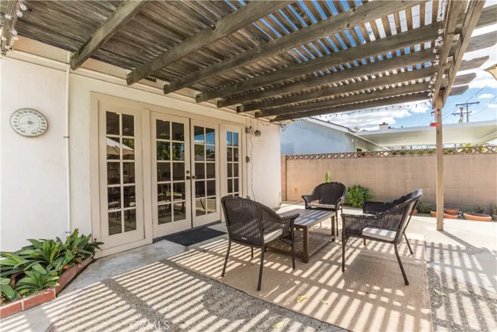 7161 El Rey, Buena Park, California 90620