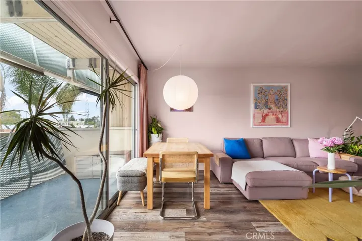 Multi-use great space w/ dinning area