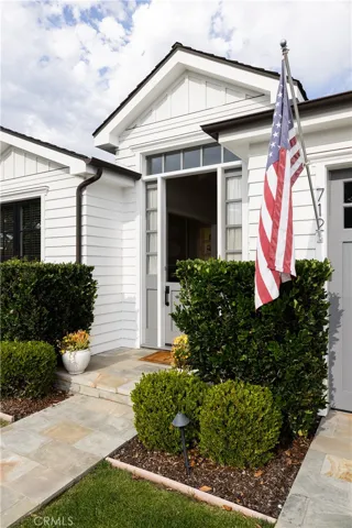 712 K Thanga, Corona Del Mar, California 92625
