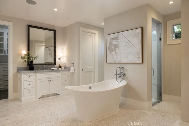 712 K Thanga, Corona Del Mar, California 92625