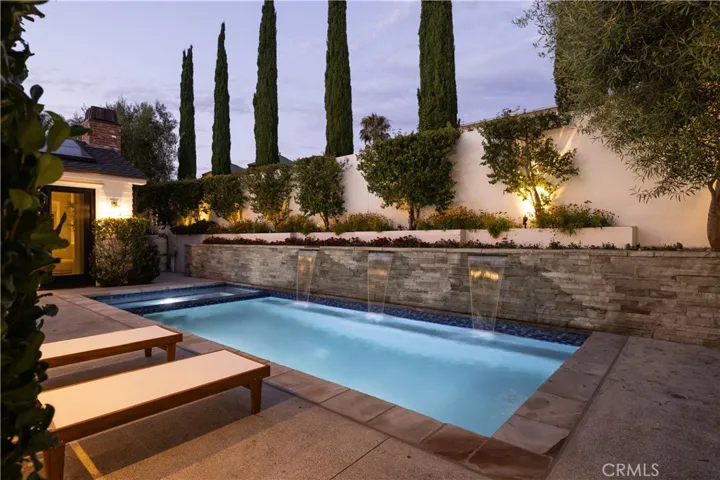 712 K Thanga, Corona Del Mar, California 92625