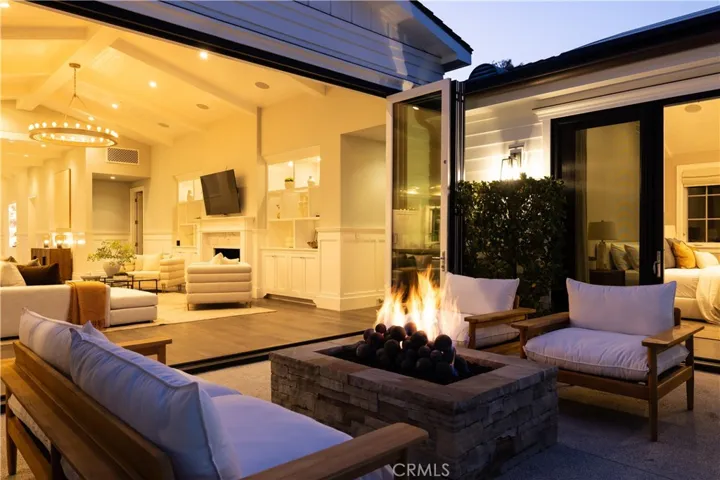 712 K Thanga, Corona Del Mar, California 92625