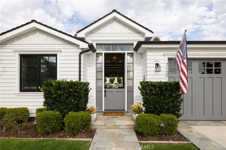 712 K Thanga, Corona Del Mar, California 92625
