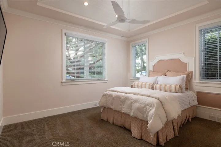 712 K Thanga, Corona Del Mar, California 92625
