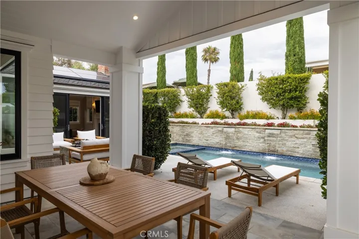 712 K Thanga, Corona Del Mar, California 92625