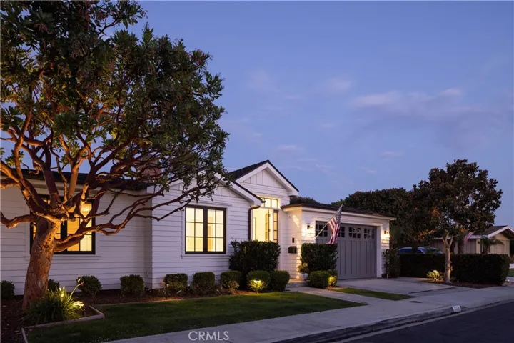 712 K Thanga, Corona Del Mar, California 92625