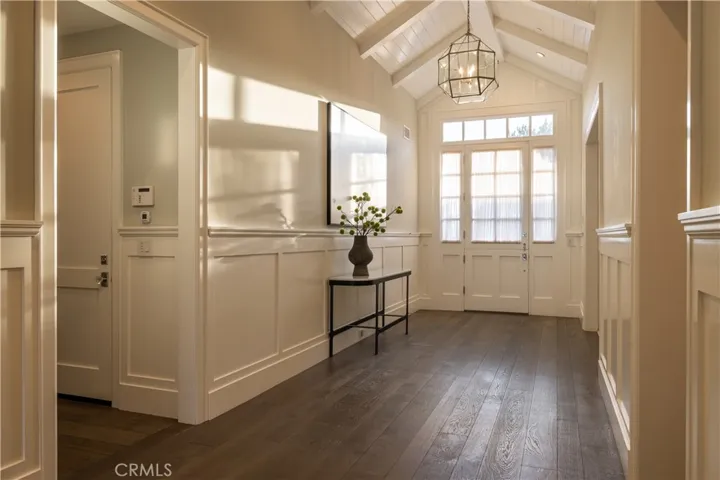 712 K Thanga, Corona Del Mar, California 92625
