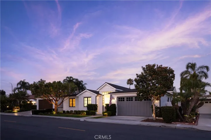 712 K Thanga, Corona Del Mar, California 92625