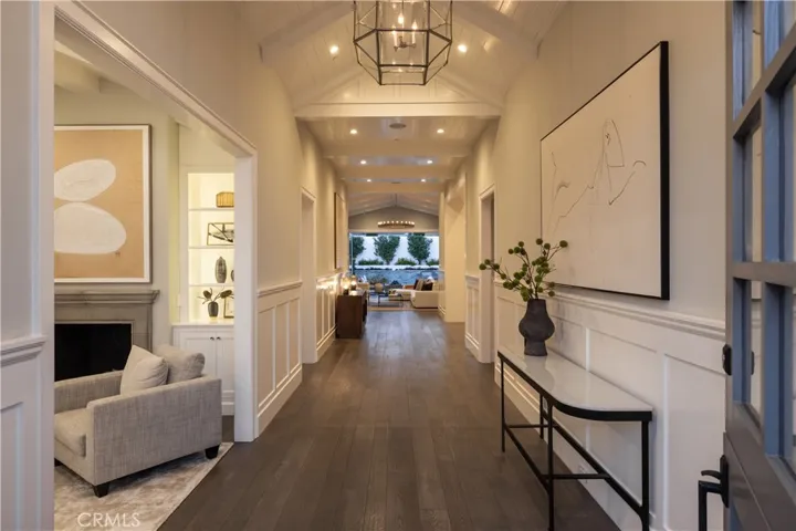 712 K Thanga, Corona Del Mar, California 92625