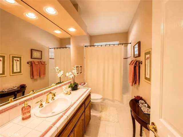 1506 Crestview Rd, Redlands, California 92374
