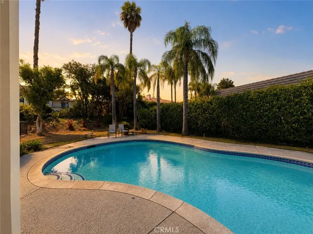 1506 Crestview Rd, Redlands, California 92374