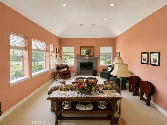 1506 Crestview Rd, Redlands, California 92374