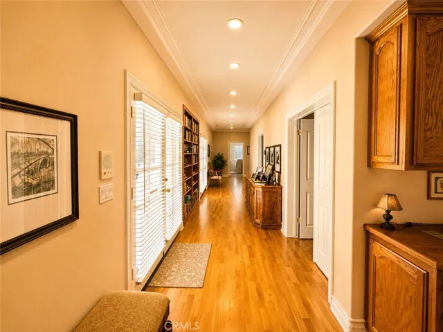 1506 Crestview Rd, Redlands, California 92374