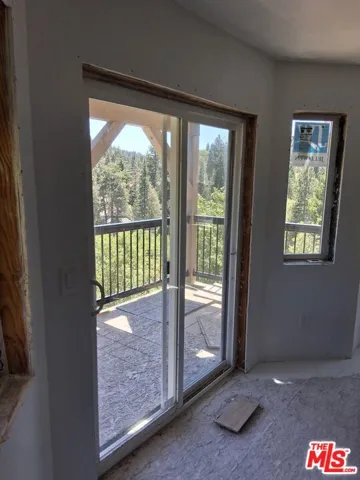 26885 Modoc Lane, Lake Arrowhead, California 92352