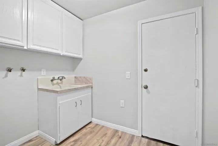 Laundry Room w/Hook Ups