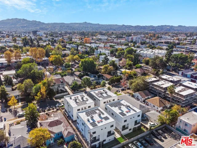 10821 Hartsook Street, North Hollywood, California 91601