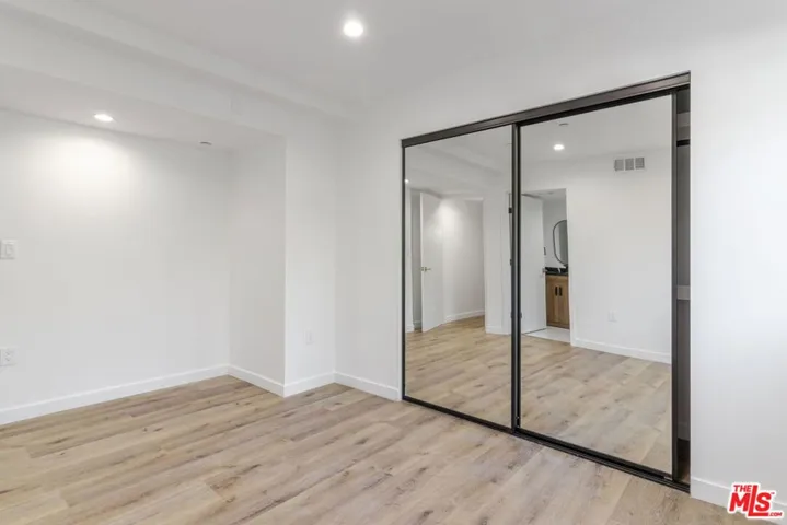 10821 Hartsook Street, North Hollywood, California 91601