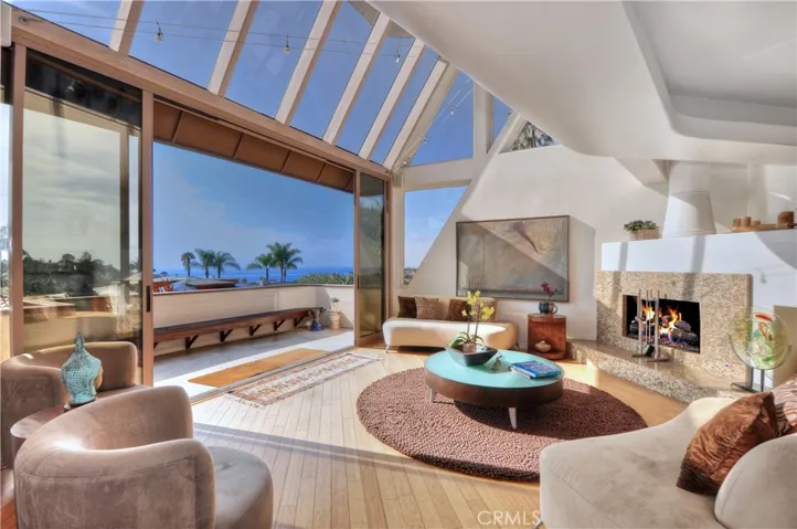 218 Emerald Bay, Laguna Beach, California 92651