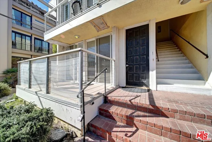 15 Spinnaker Street 101, Marina Del Rey, California 90292