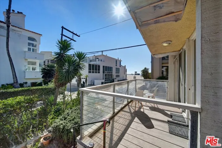 15 Spinnaker Street 101, Marina Del Rey, California 90292