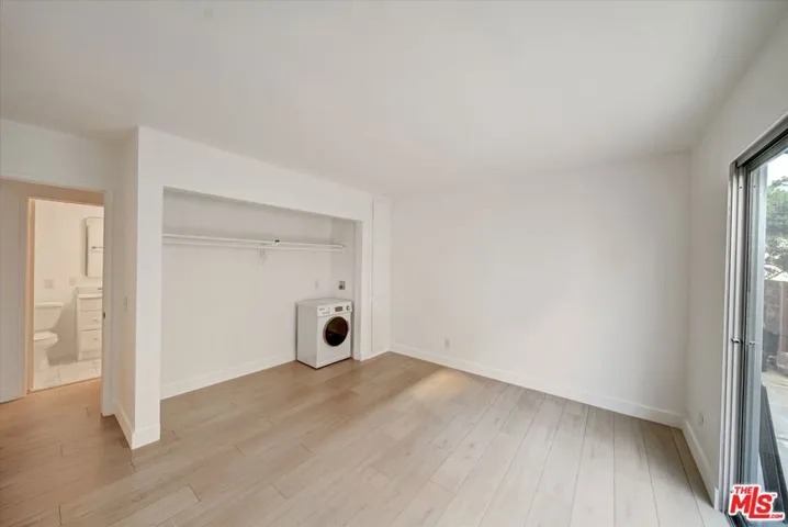 15 Spinnaker Street 101, Marina Del Rey, California 90292