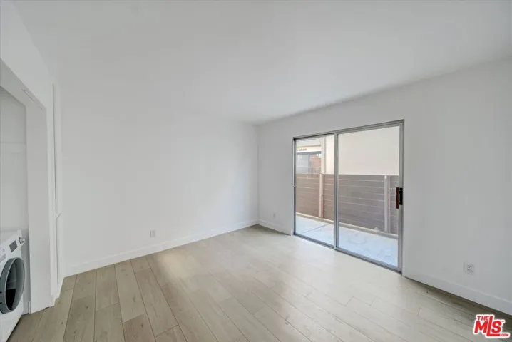 15 Spinnaker Street 101, Marina Del Rey, California 90292
