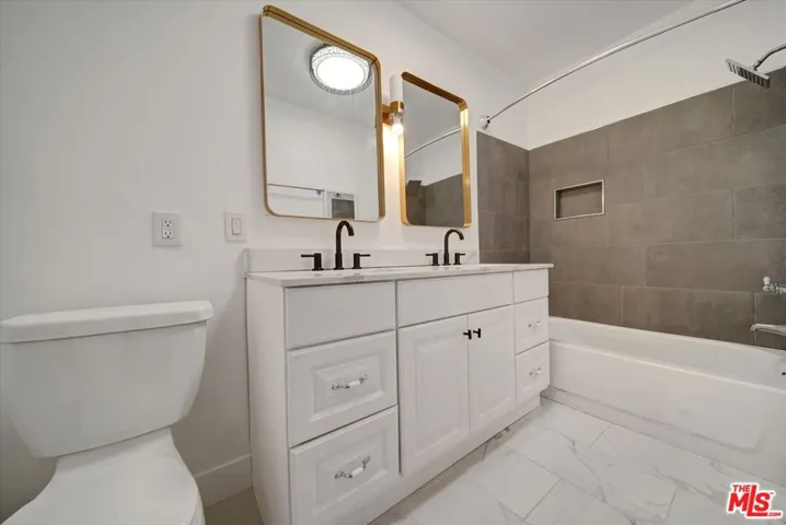15 Spinnaker Street 101, Marina Del Rey, California 90292