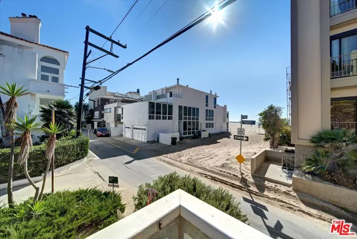 15 Spinnaker Street 101, Marina Del Rey, California 90292