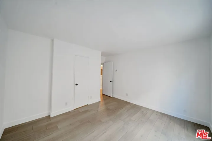 15 Spinnaker Street 101, Marina Del Rey, California 90292
