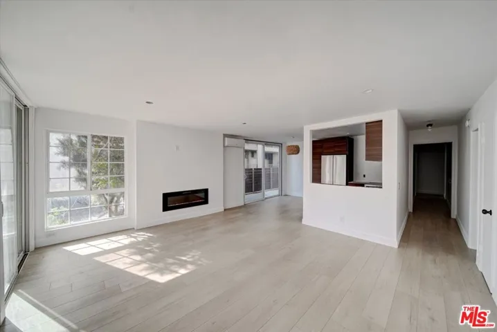 15 Spinnaker Street 101, Marina Del Rey, California 90292