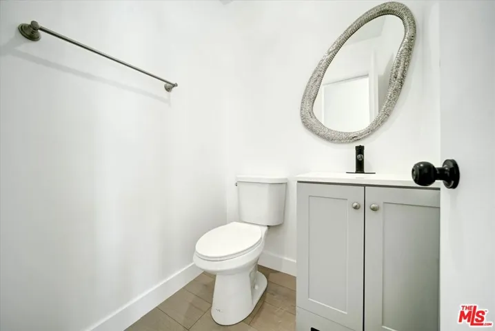 15 Spinnaker Street 101, Marina Del Rey, California 90292