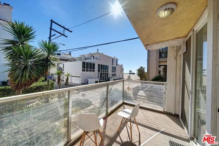 15 Spinnaker Street 101, Marina Del Rey, California 90292