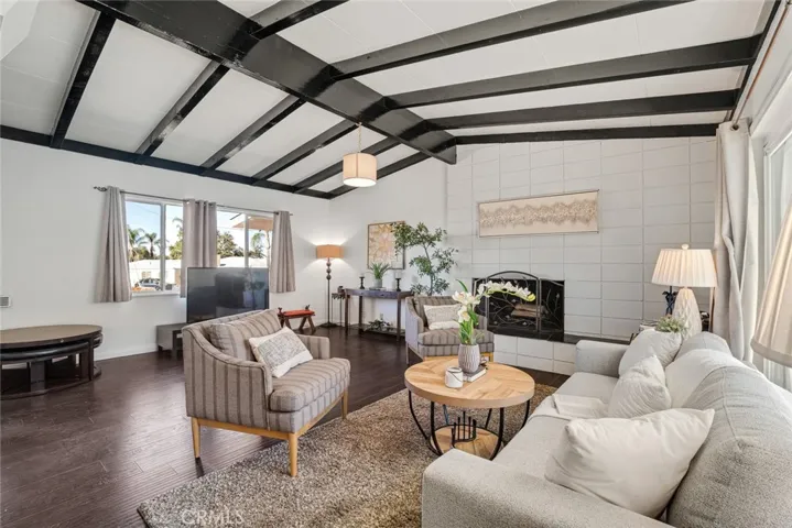 3526 Loma View, Altadena, California 91001