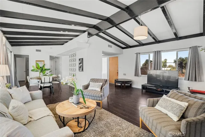 3526 Loma View, Altadena, California 91001