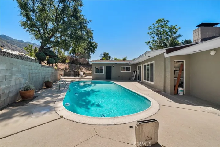 3526 Loma View, Altadena, California 91001
