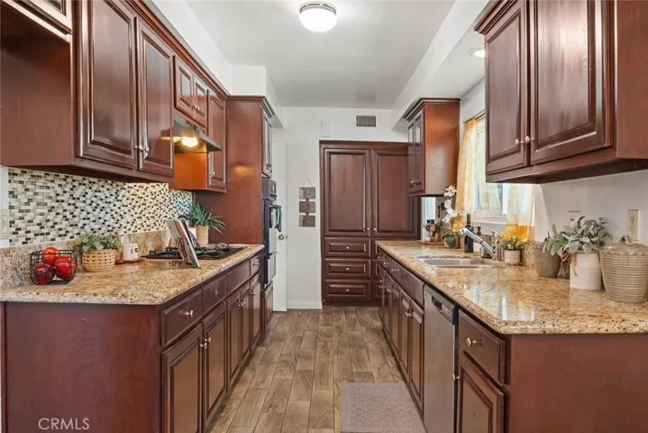3526 Loma View, Altadena, California 91001