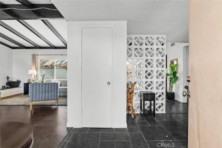 3526 Loma View, Altadena, California 91001