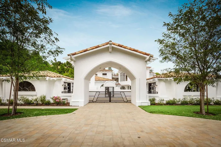 Motor Court/ Garage Entrance