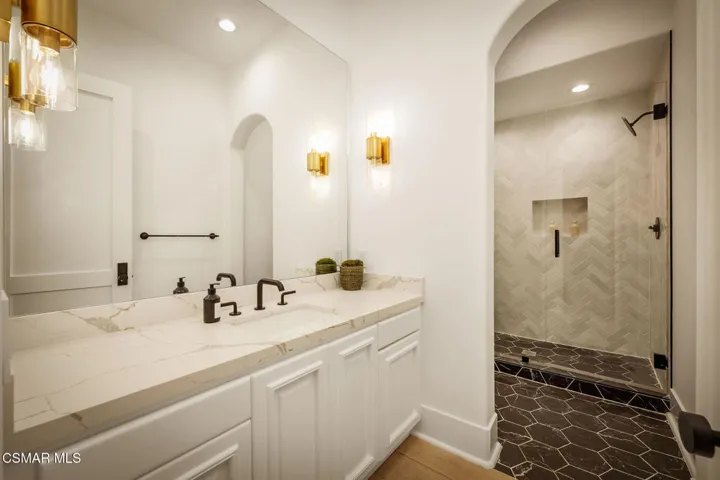Guest House Bathroom
