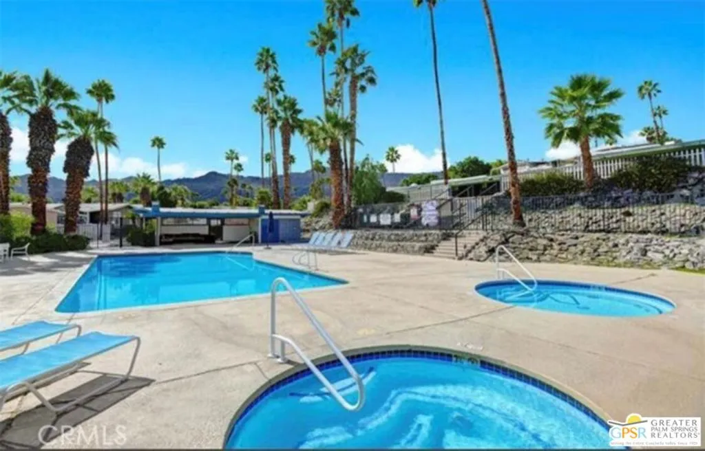 Silver Spur - community pool/s