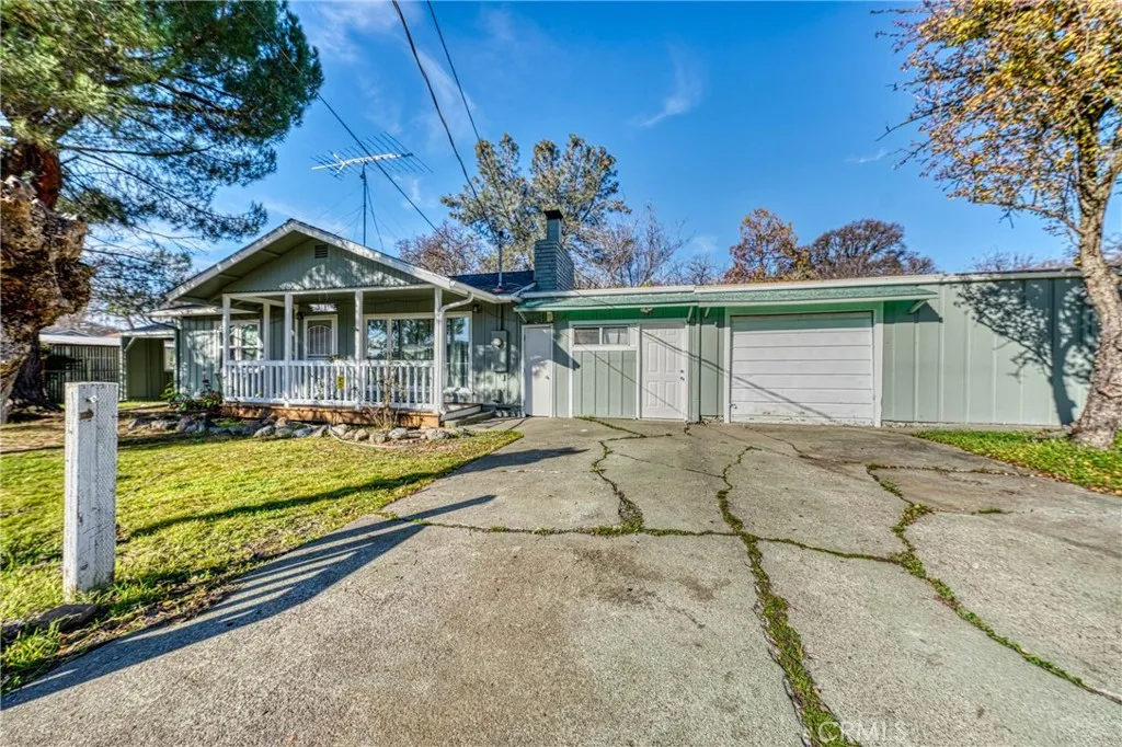 3995 Mullen Ave