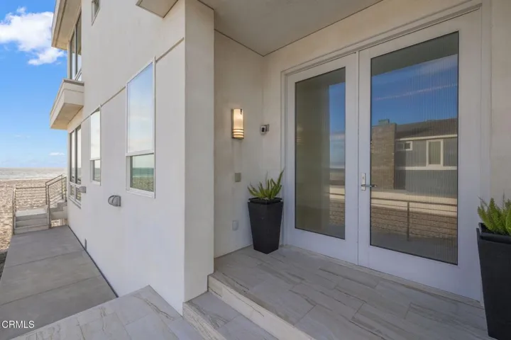 17-web-or-mls-UpmarketMedia-1135Cap-317
