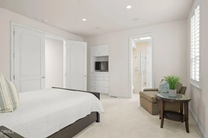 107-web-or-mls-UpmarketMedia-1135Cap-54
