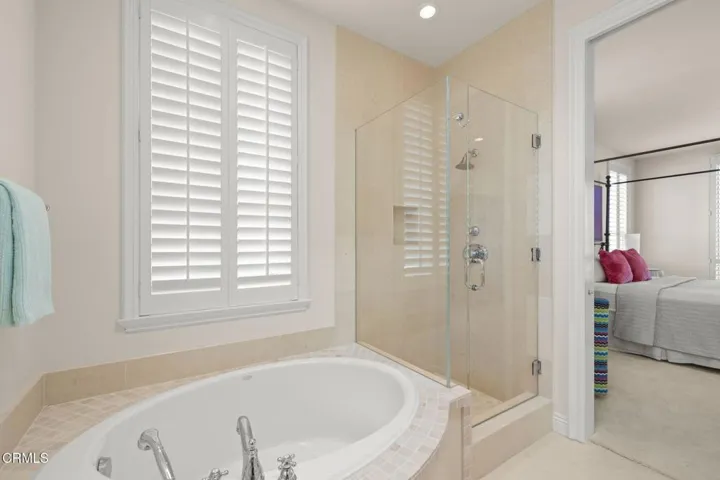 113-web-or-mls-UpmarketMedia-1135Cap-72