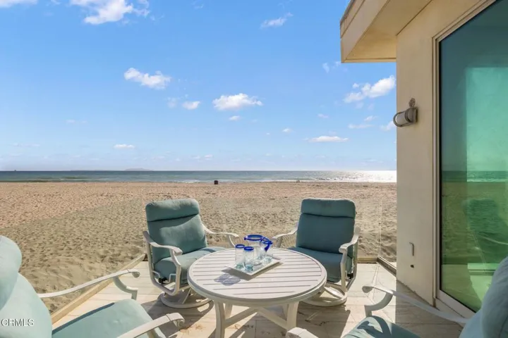 48-web-or-mls-UpmarketMedia-1135Cap-239